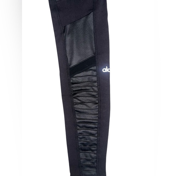 EUC ALO Yoga Leggings with Ruched Detail Black High Waist Size Small - Picture 4 of 6